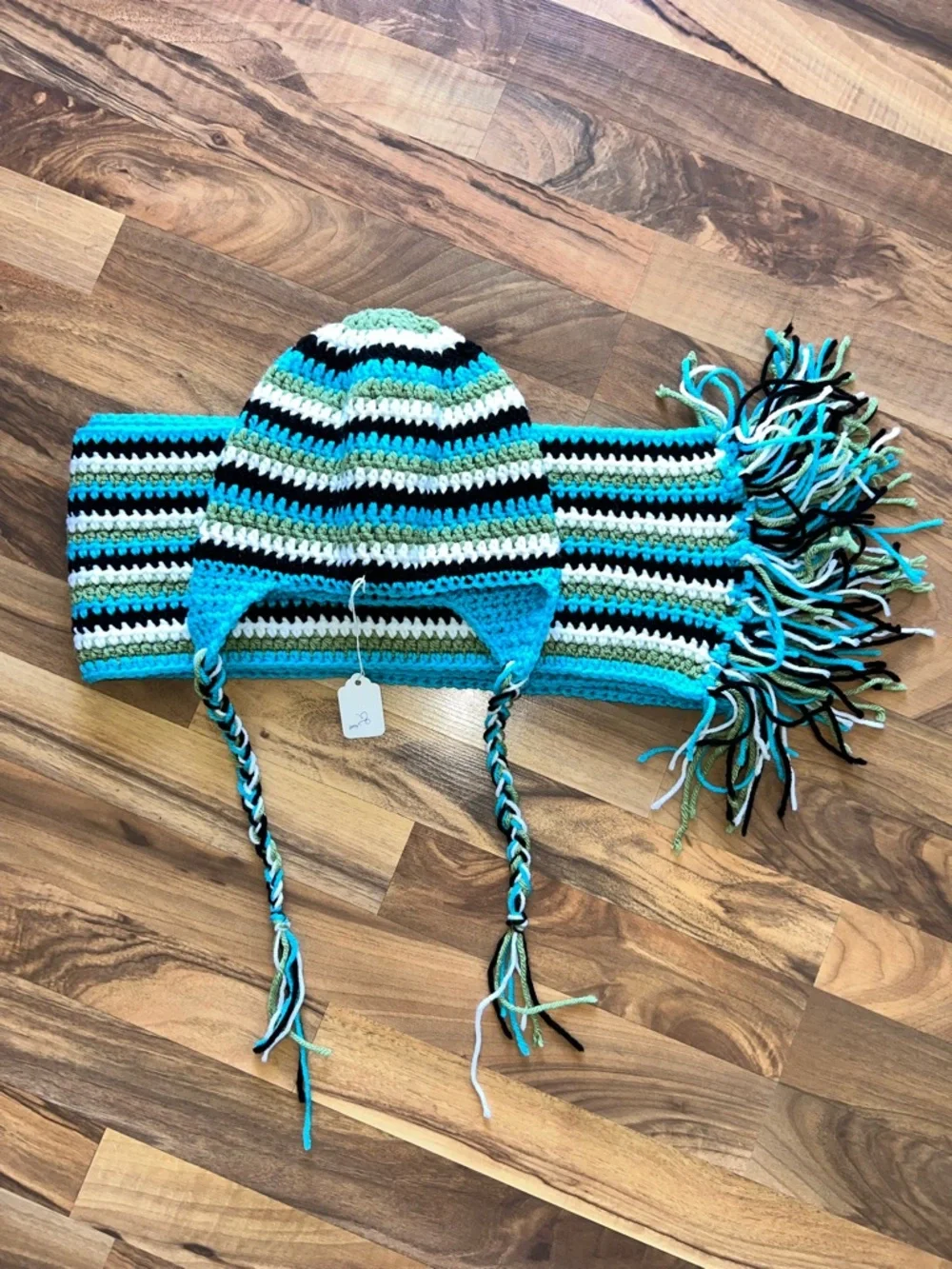 Handknit hat & scarf set (turquoise, black, green, white)‎ hiking skiing fishing